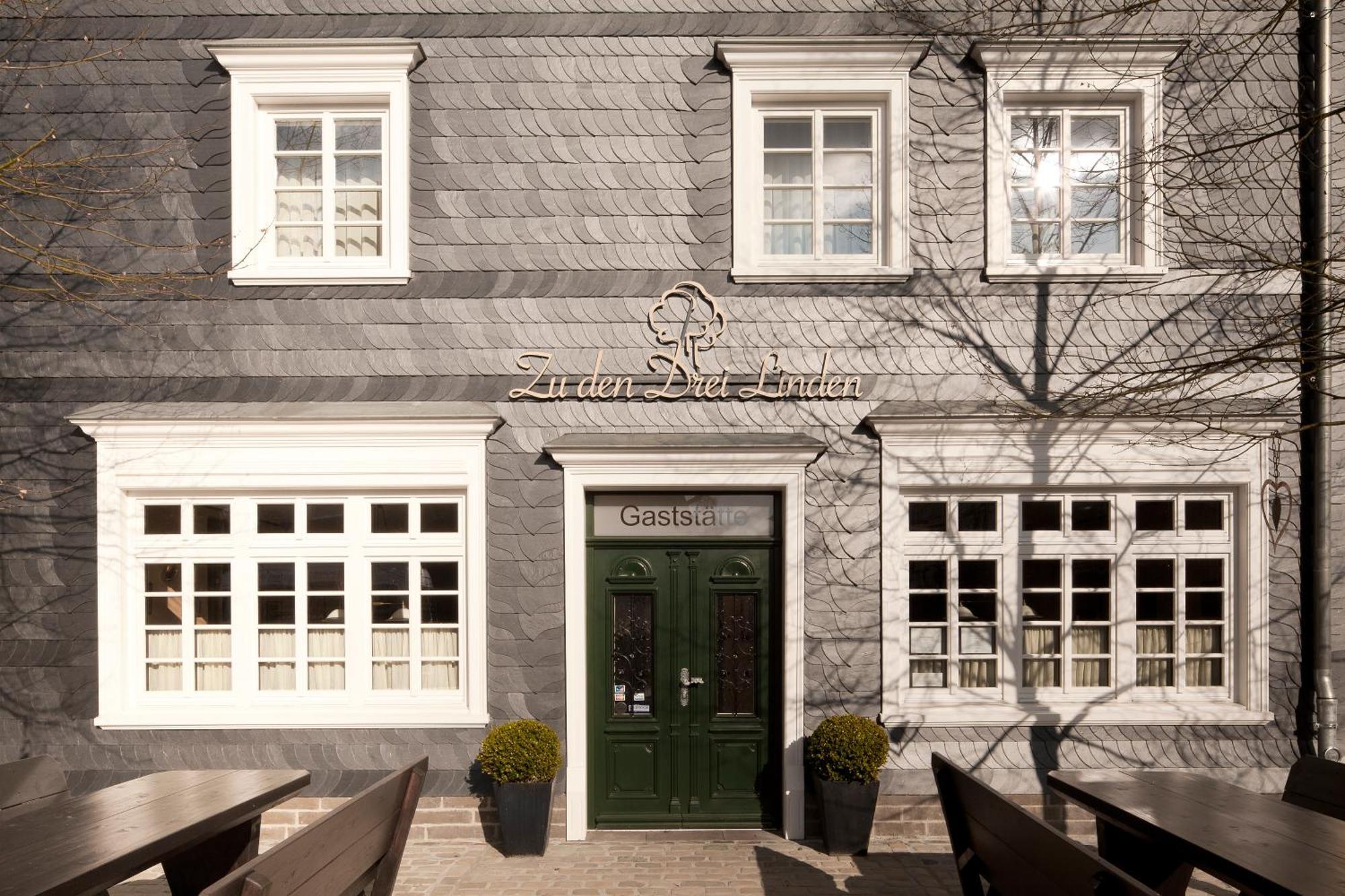 Zu Den Drei Linden Hotel Wermelskirchen Exterior foto