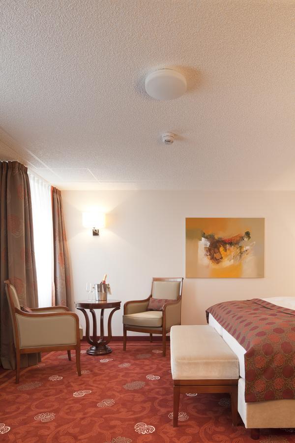 Zu Den Drei Linden Hotel Wermelskirchen Cameră foto